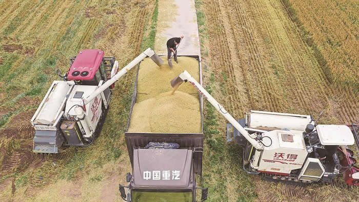 “穩(wěn)”的基礎(chǔ)不斷加固 “進(jìn)”的動能加速集聚！唐山年中經(jīng)濟(jì)觀察1.jpg